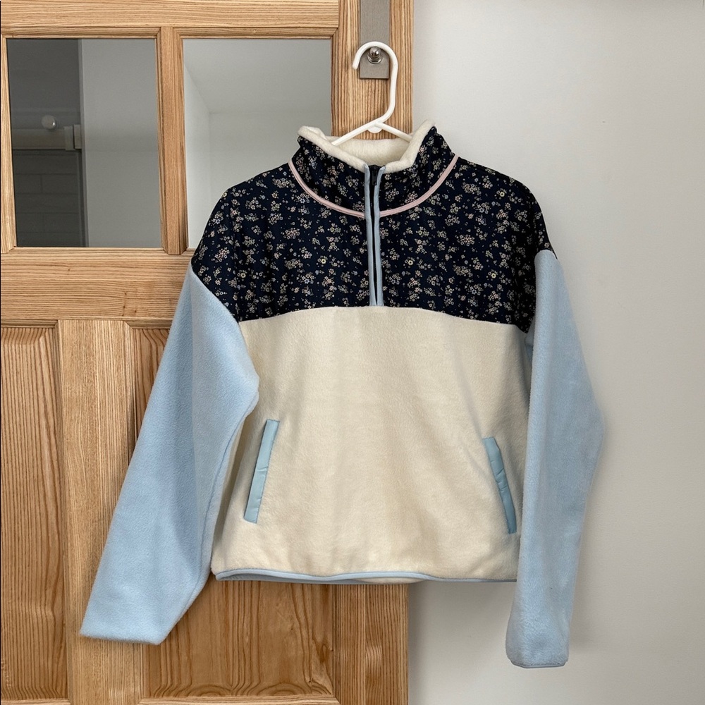 Thread & Supply White Fleece Pullover New Without Tag